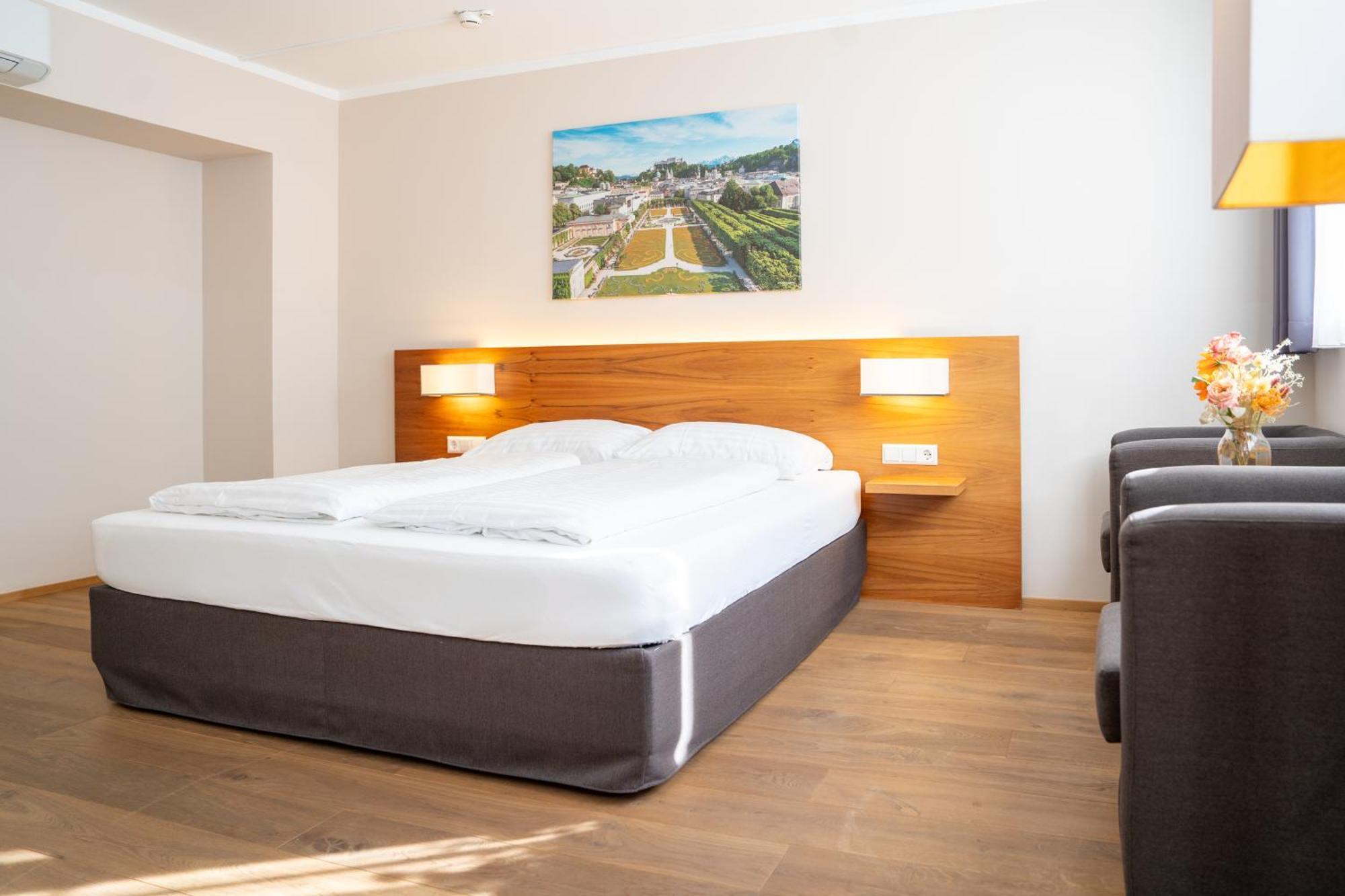 Jedermann Boutiquehotel Mit Stadtgarten Szálloda 3*
